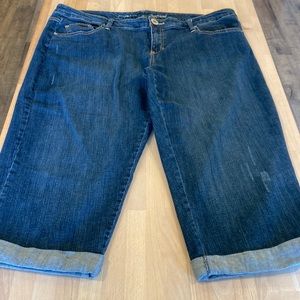 Avenue Boyfriend cuffed Cropped Jeans Size 18 w/ 21” inseam